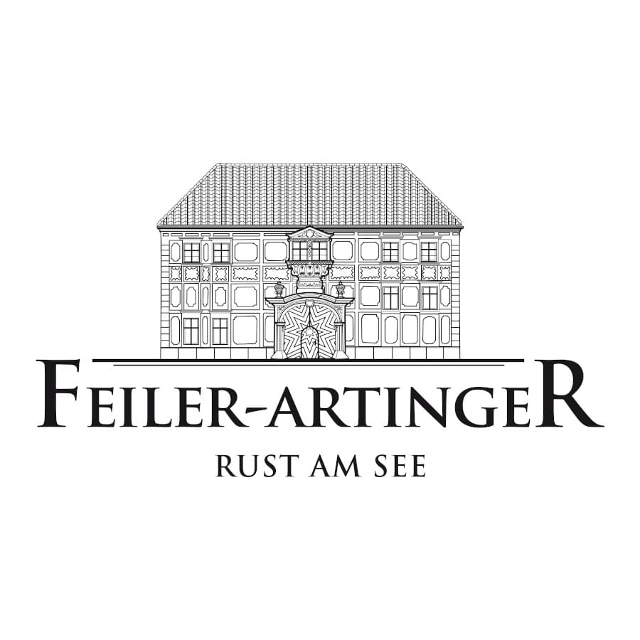 Logo des Weinguts Feiler-Artinger aus Rust mit stilisiertem Bürgerhaus und Schriftzug.